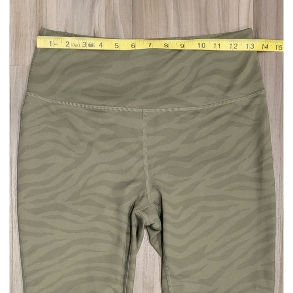 Eddie Bauer Cropped Leggings - Picture 2 of 7